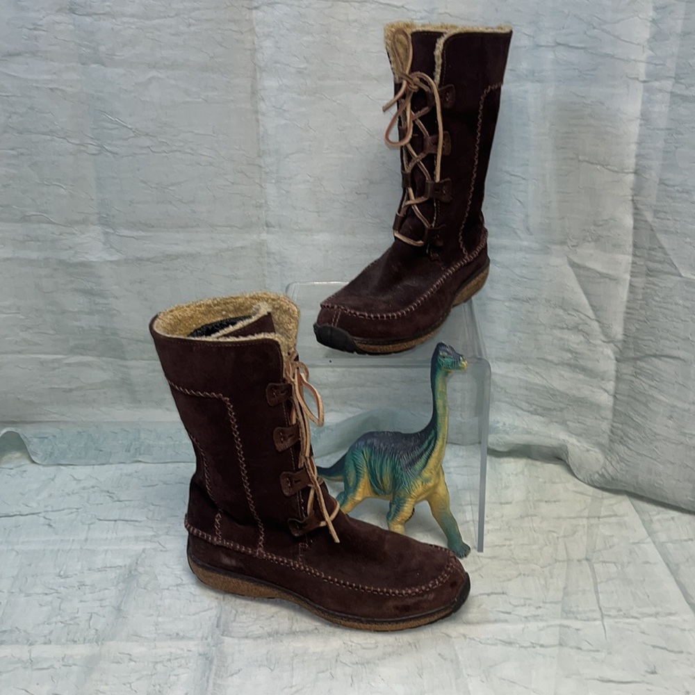 Timberland Women’s Tan Faux Sherpa and Brown Suede Leather Boots | 7